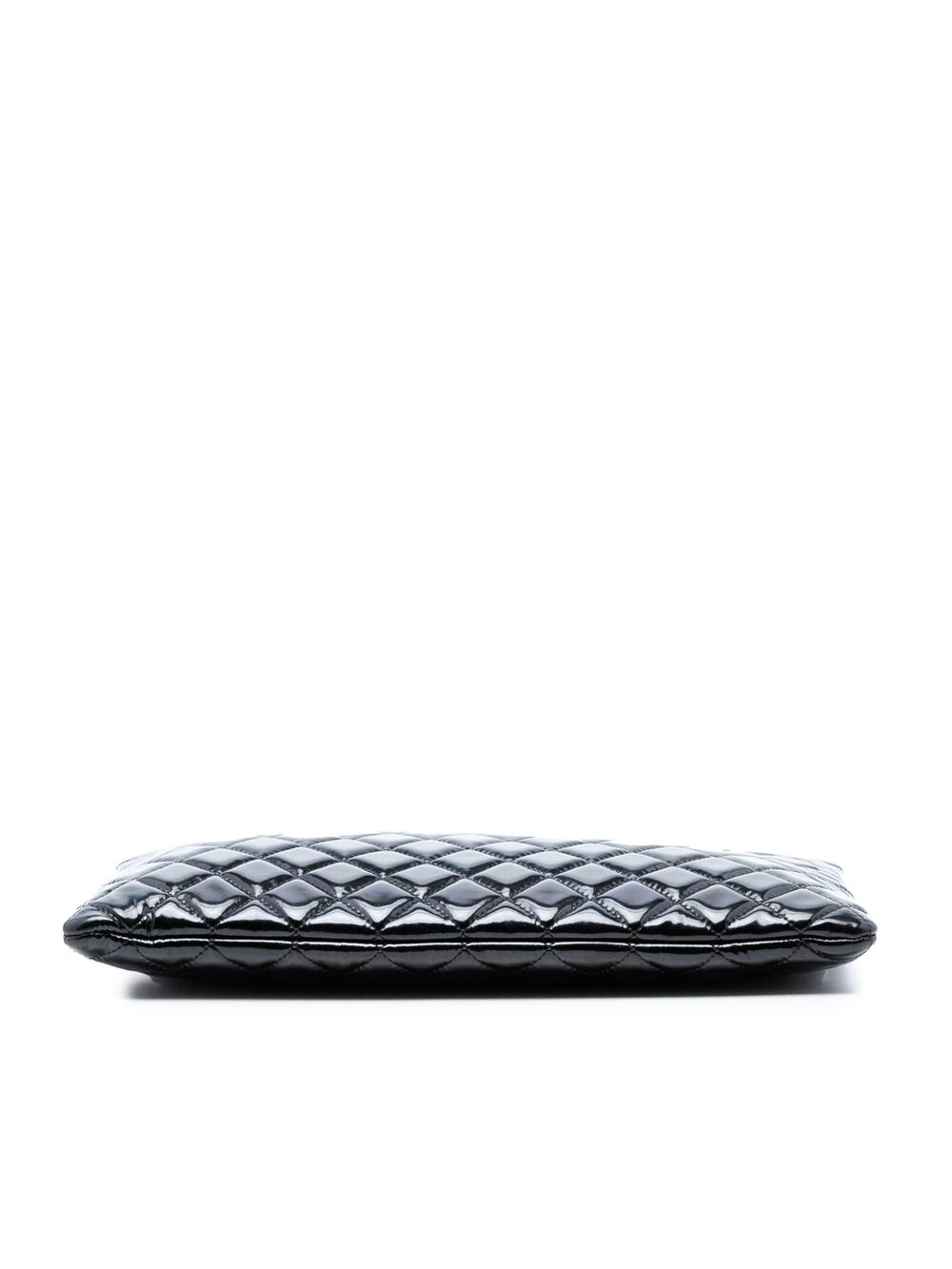 Chanel O Case Clutch Quilted Patent #274717C10B - Picture 3 of 7